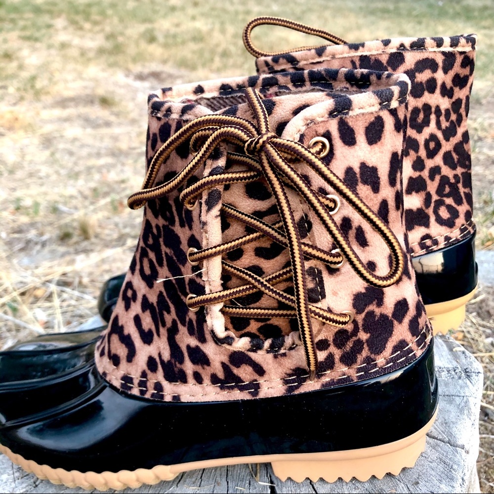 Leopard Rain Boot with Flannel Lining & Laces - Picture 5 of 13